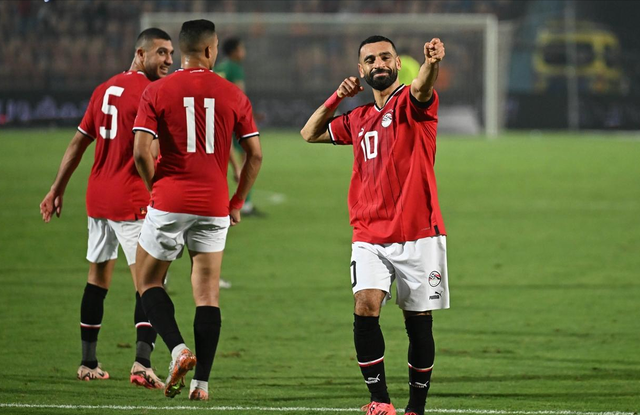 亚博体育官网-德罗巴迎来十赛季出色发挥，中国队观众热烈欢呼！热度持续攀升-亚博体育官网