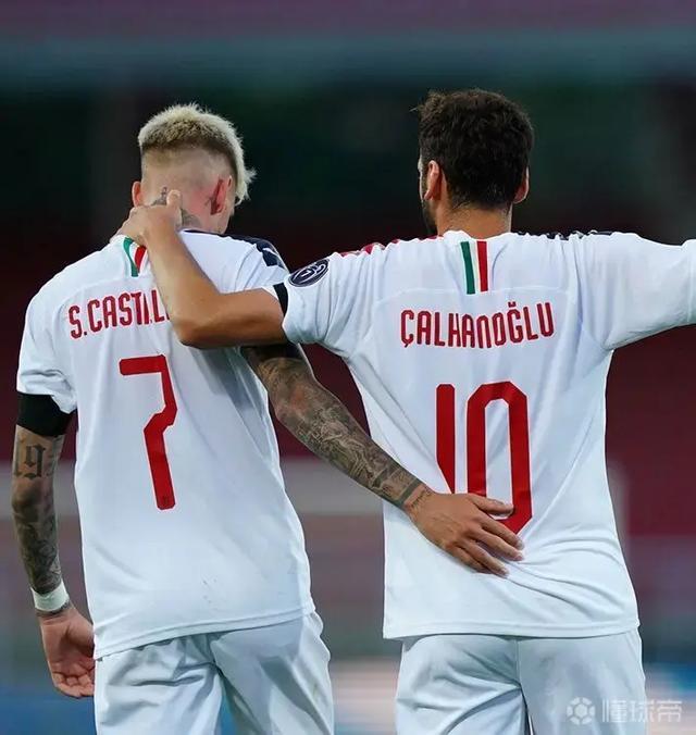 亚博体育官网-尤文主场大捷，球员赛后激动庆祝胜利，方式注册北京.-亚博体育官网