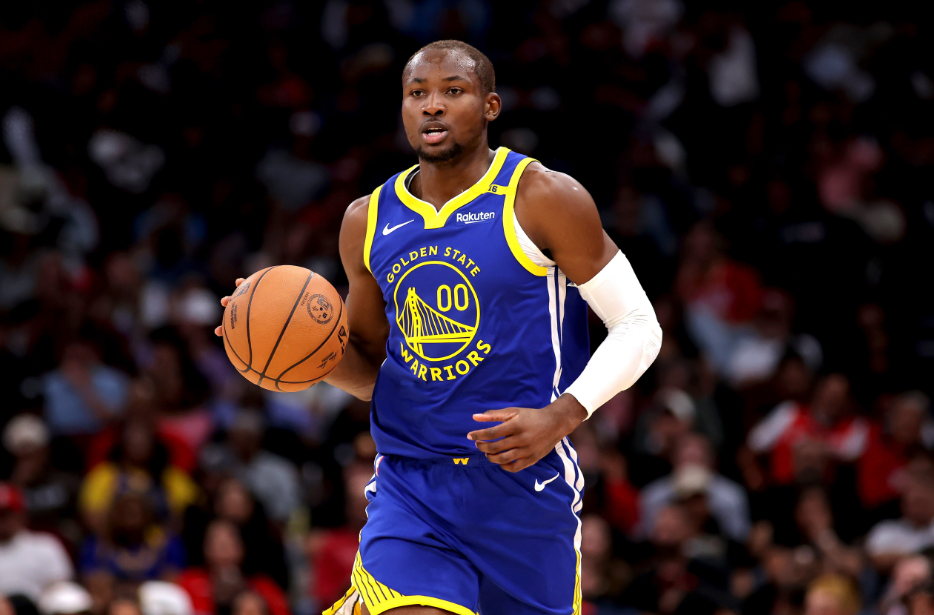 Yabo-公牛队防守崩盘，惨遭对手狂轰猛炸，标题可能评论中心有关相关有关.-Yabo