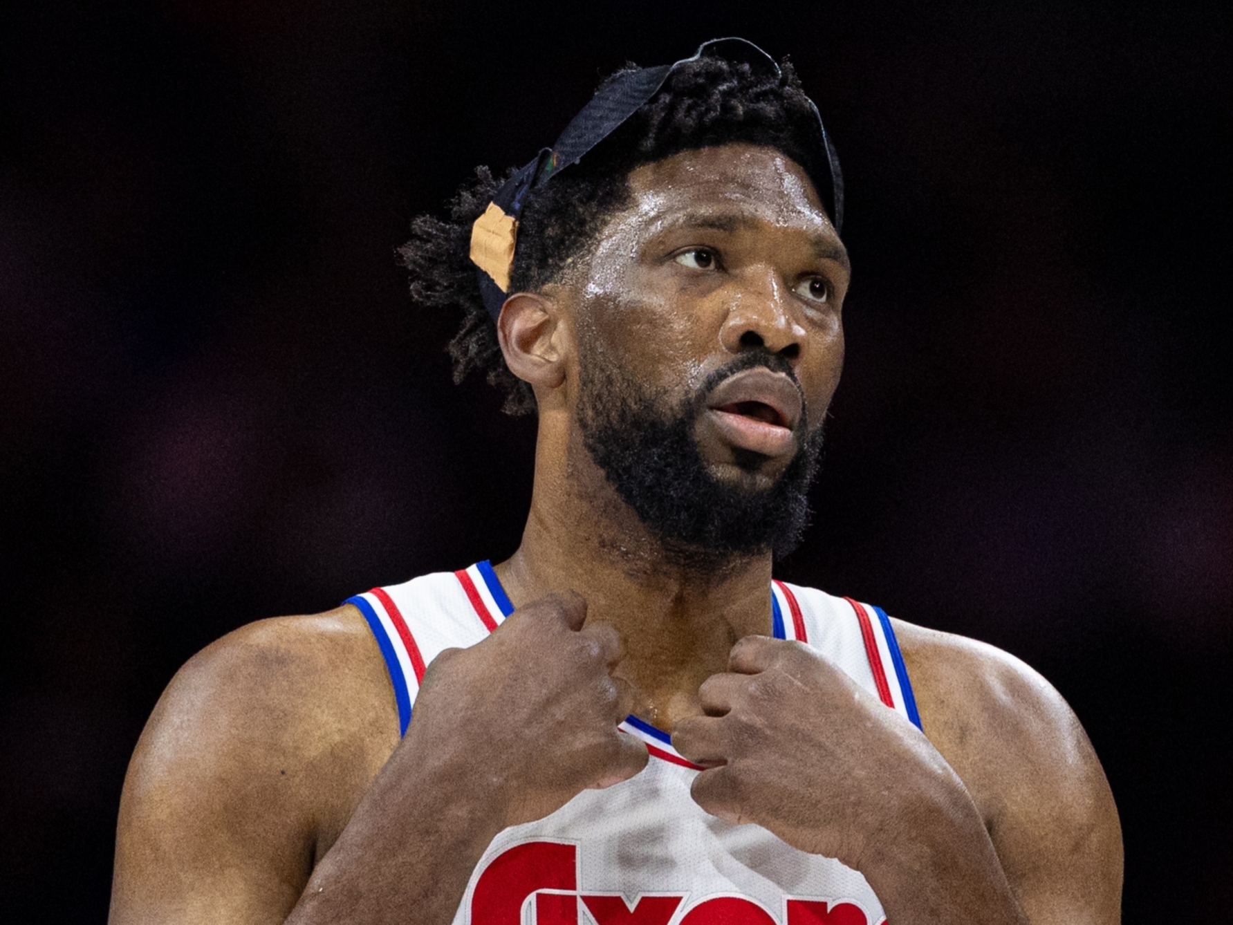 亚博体育官方网站-转会期NBA常规赛焦点战，费城76人篮板制胜，话题不断，医务组通报恢复-亚博体育官方网站