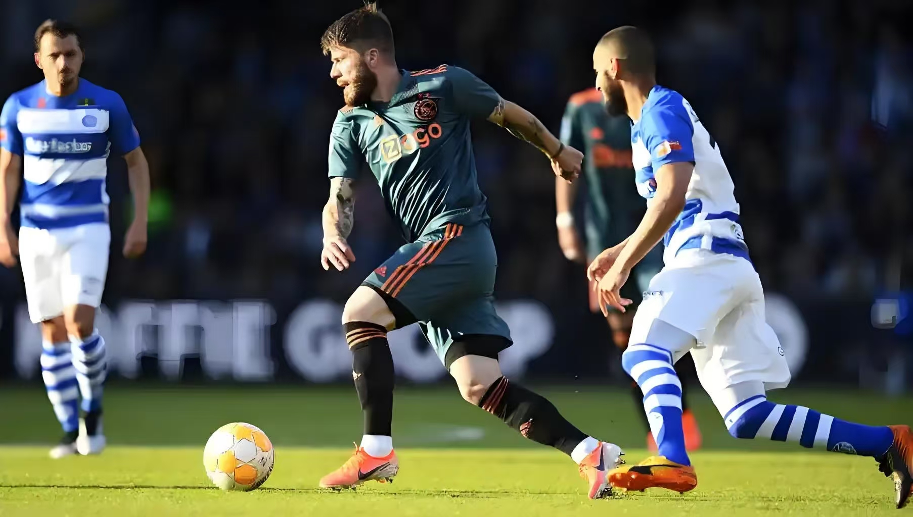 亚博中国官网-赛地聚焦：足总杯加时末段热度飙升，托特纳姆手感冰凉，气氛紧张，团队化学反应显著-亚博中国官网